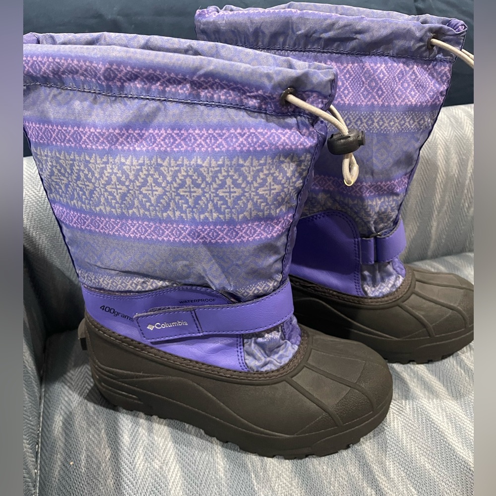 COLUMBIA snow boots